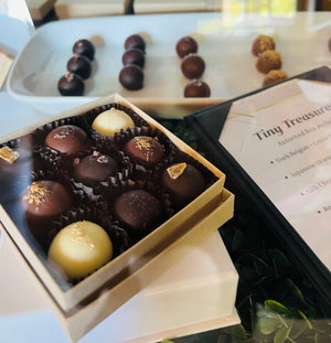 Tiny Treasures – 9- Pieces by Vosges