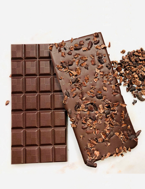 Castronovo Arhuacos 66% Dark Milk Chocolate with Cacao Nibs